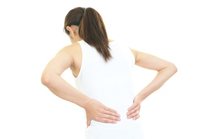 腰痛の女性イメージ